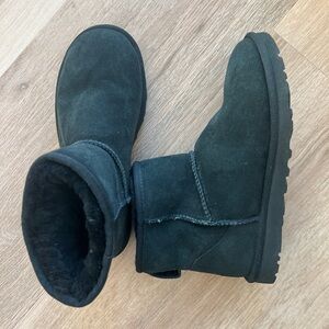 UGG Classic Mini Boots